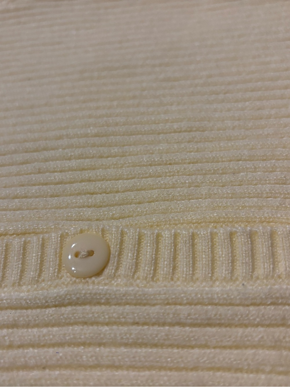 Musera Ribbed Button-Front knit Crop Top - Yellow - Picture 5 of 5